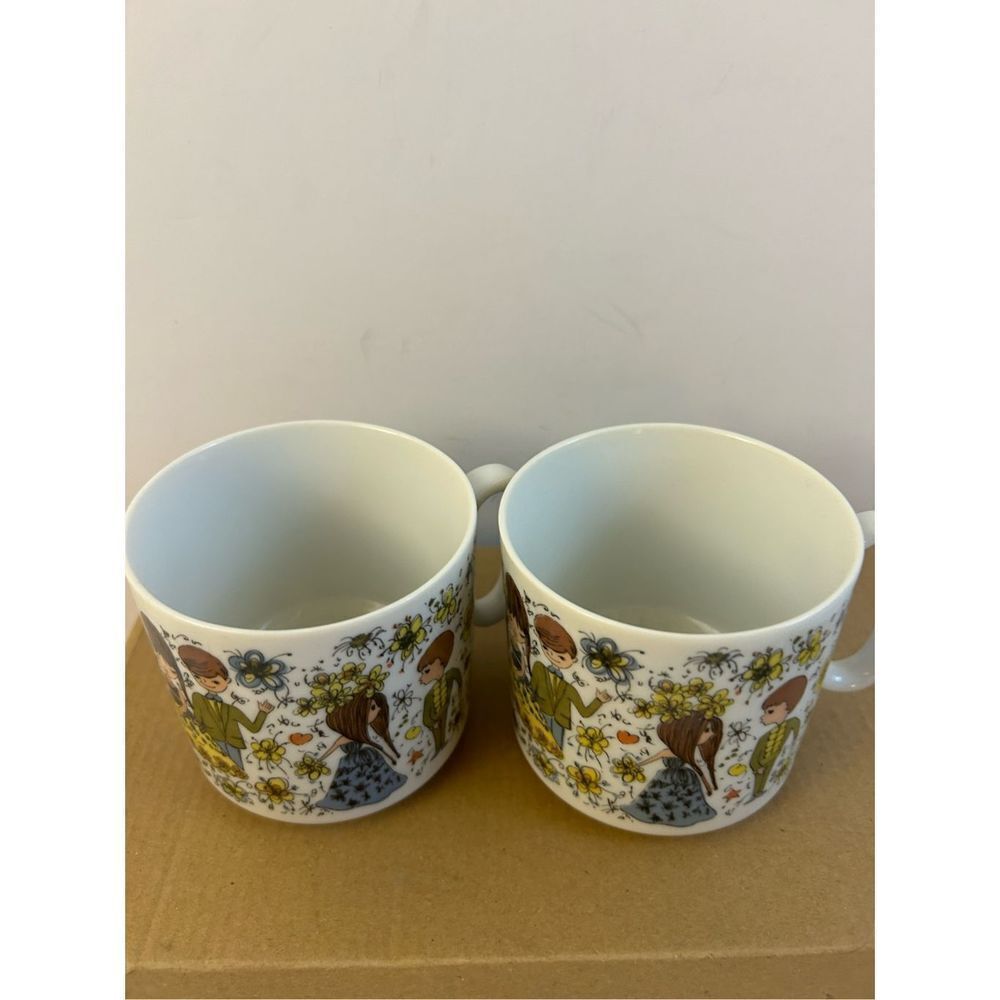 2 Retro Prom love‎ dance couple ceramic mugs